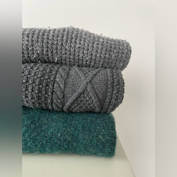 Sweater Bundle - Picture 2 of 10